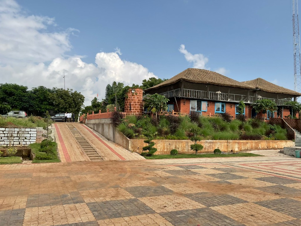 The Royal Manduva Residence - Heritage Resort Stay Telangana
